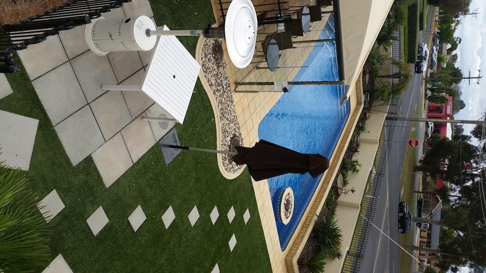 Best Western Chaffey Motor Inn Мілд'юра Екстер'єр фото