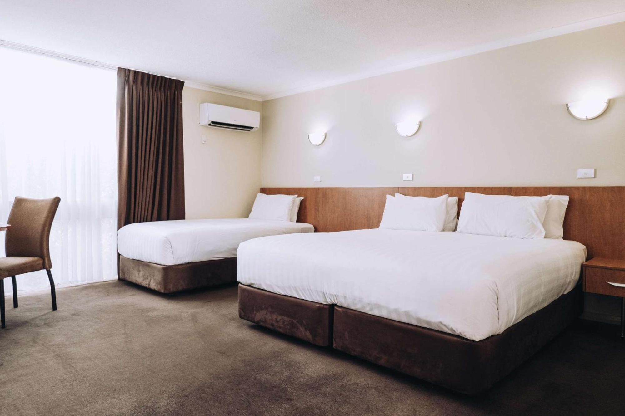 Best Western Chaffey Motor Inn Мілд'юра Екстер'єр фото