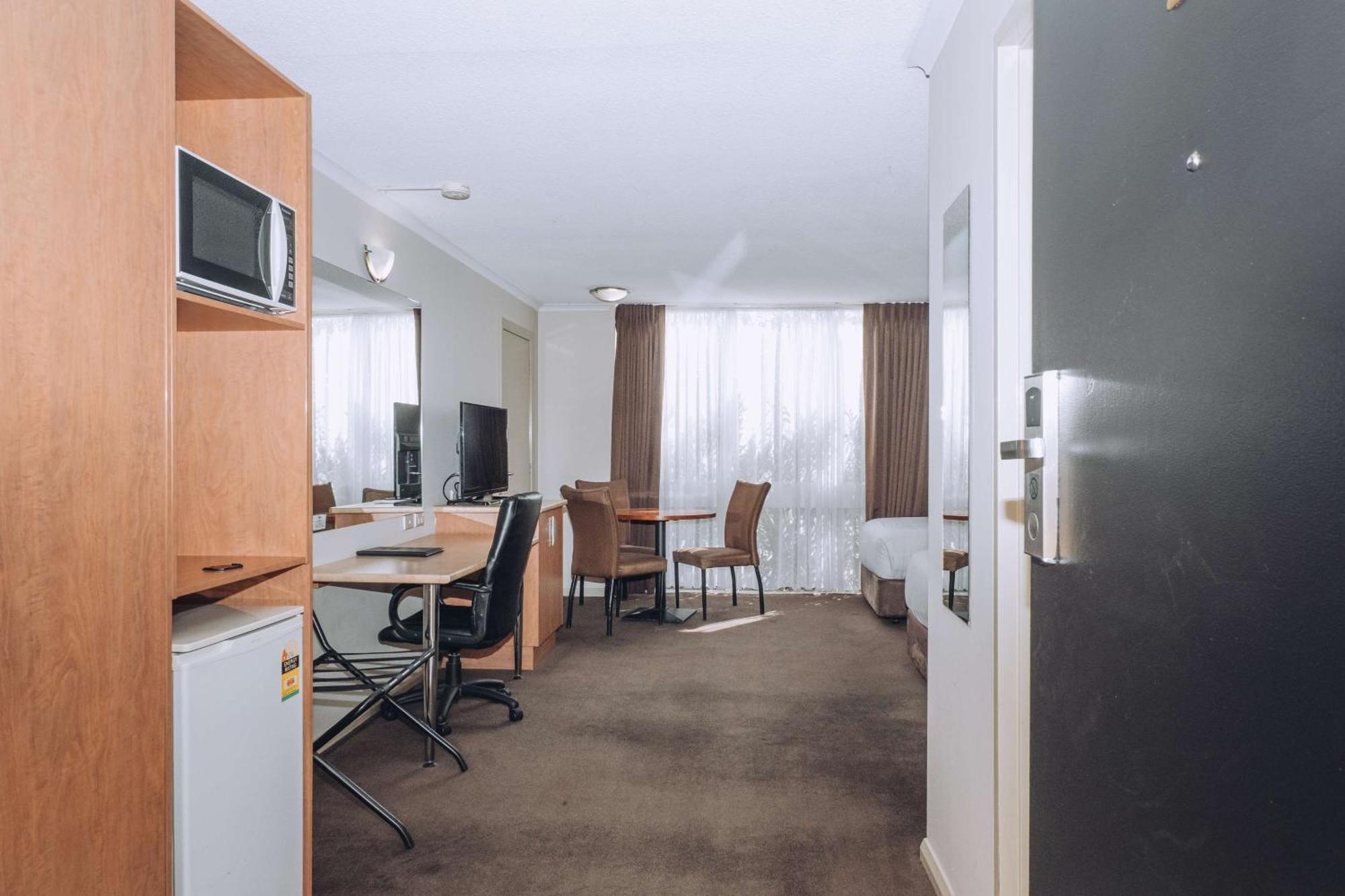 Best Western Chaffey Motor Inn Мілд'юра Екстер'єр фото