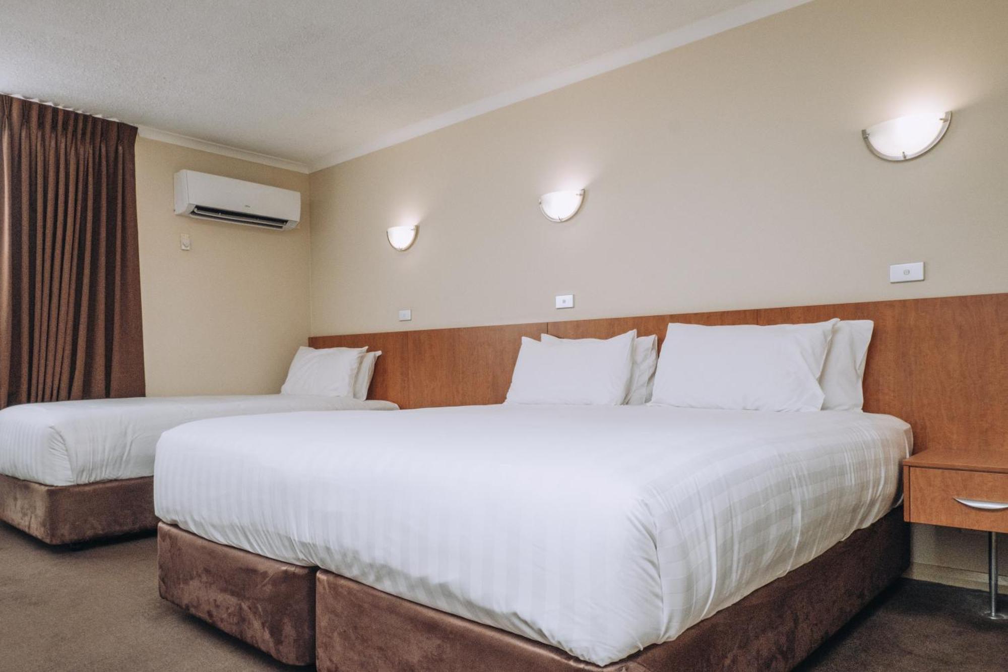 Best Western Chaffey Motor Inn Мілд'юра Номер фото